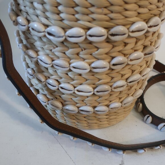 NWOT Womens Poolside NY Natural The Bobbi Straw Shell-Embellished Bucket Bag - Picture 6 of 15